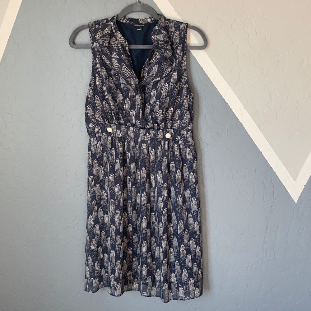 Sleeveless dress 